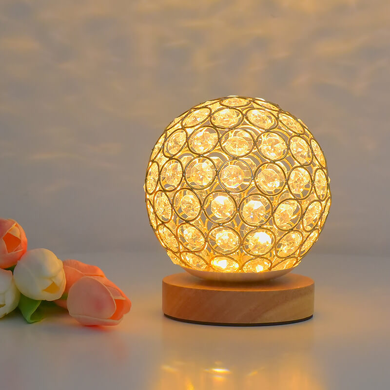 Lampe de table de chevet LED ronde rechargeable par USB NovaGlow dans un style minimaliste moderne
