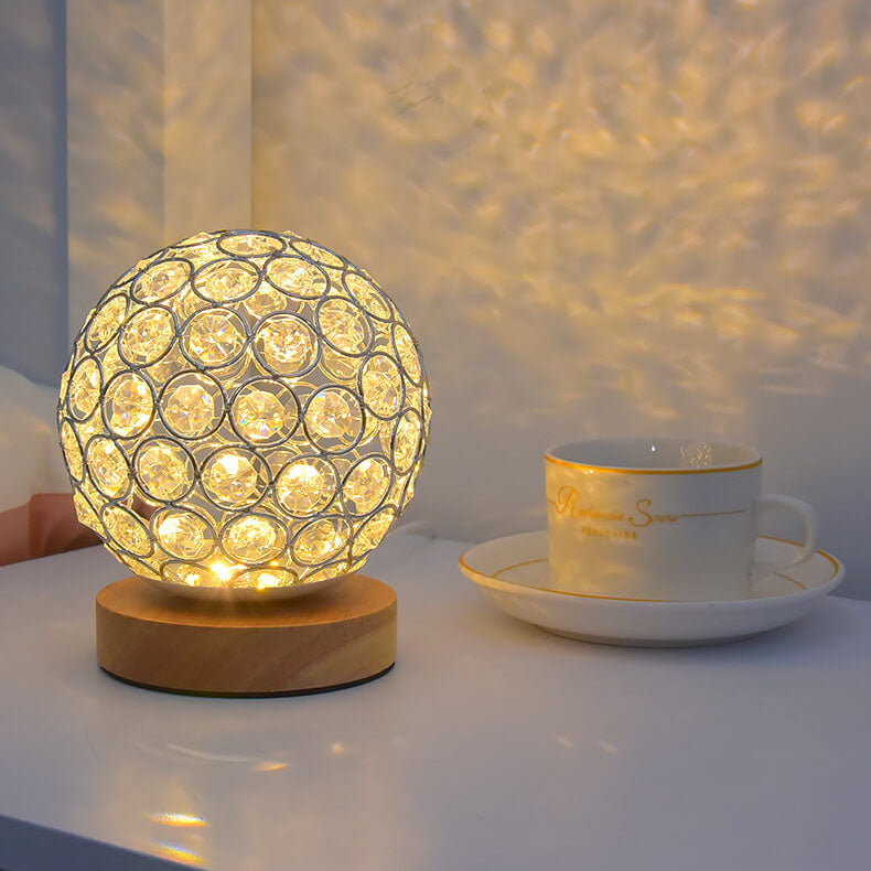 Lampe de table de chevet LED ronde rechargeable par USB NovaGlow dans un style minimaliste moderne