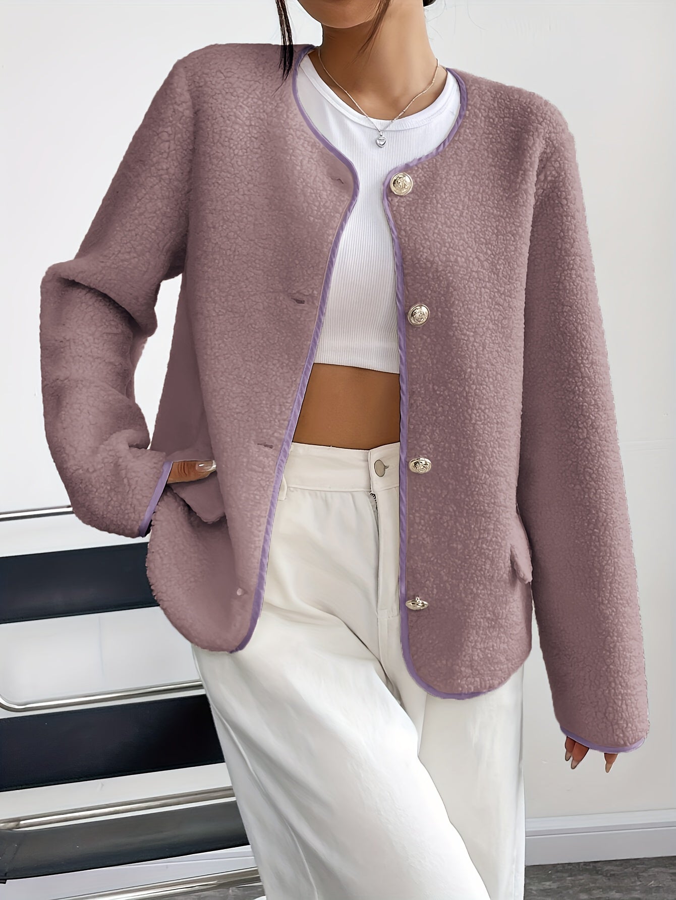 Veste élégante pour femme avec boutons – Intemporelle et douce pour l'automne et l'hiver