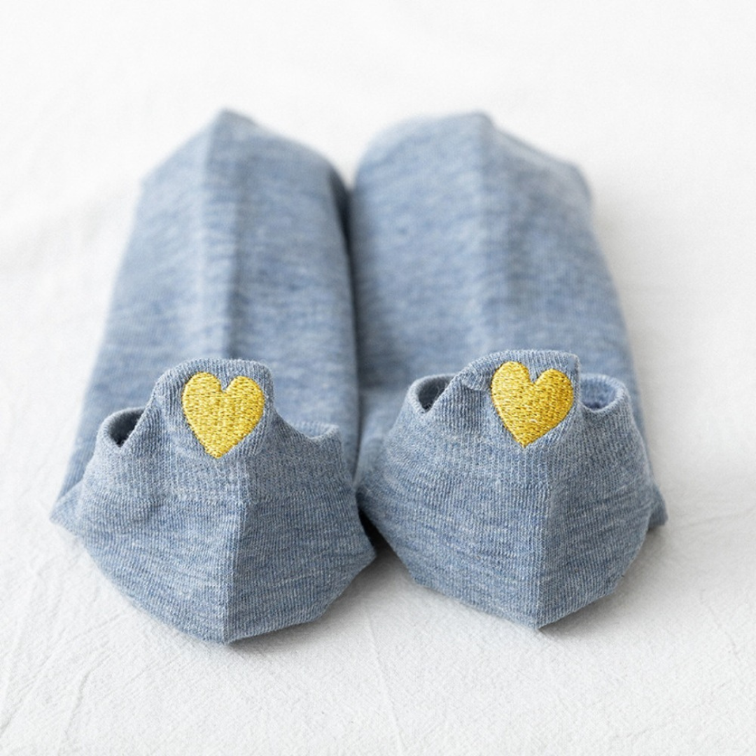Chaussettes Courtes en Coton – Élégance avec Cœur Brodé