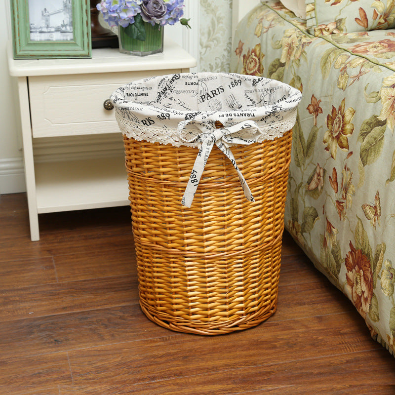 Panier à linge pour femme en matériau naturel tressé avec doublure en tissu décoratif