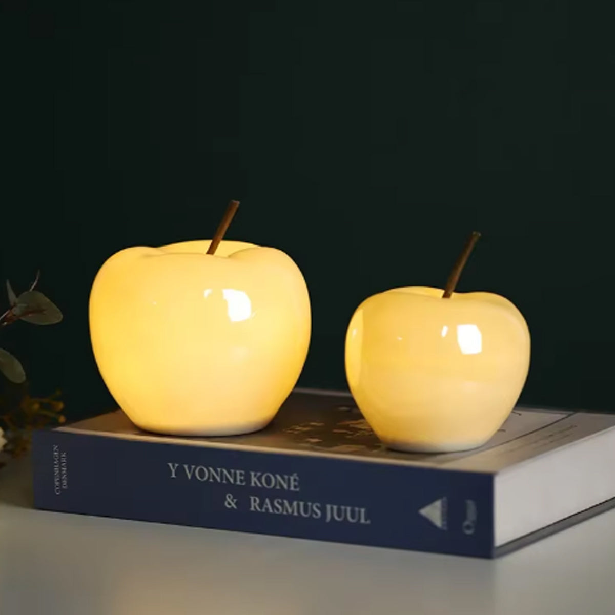 Lampe de table de chevet translucide Apple