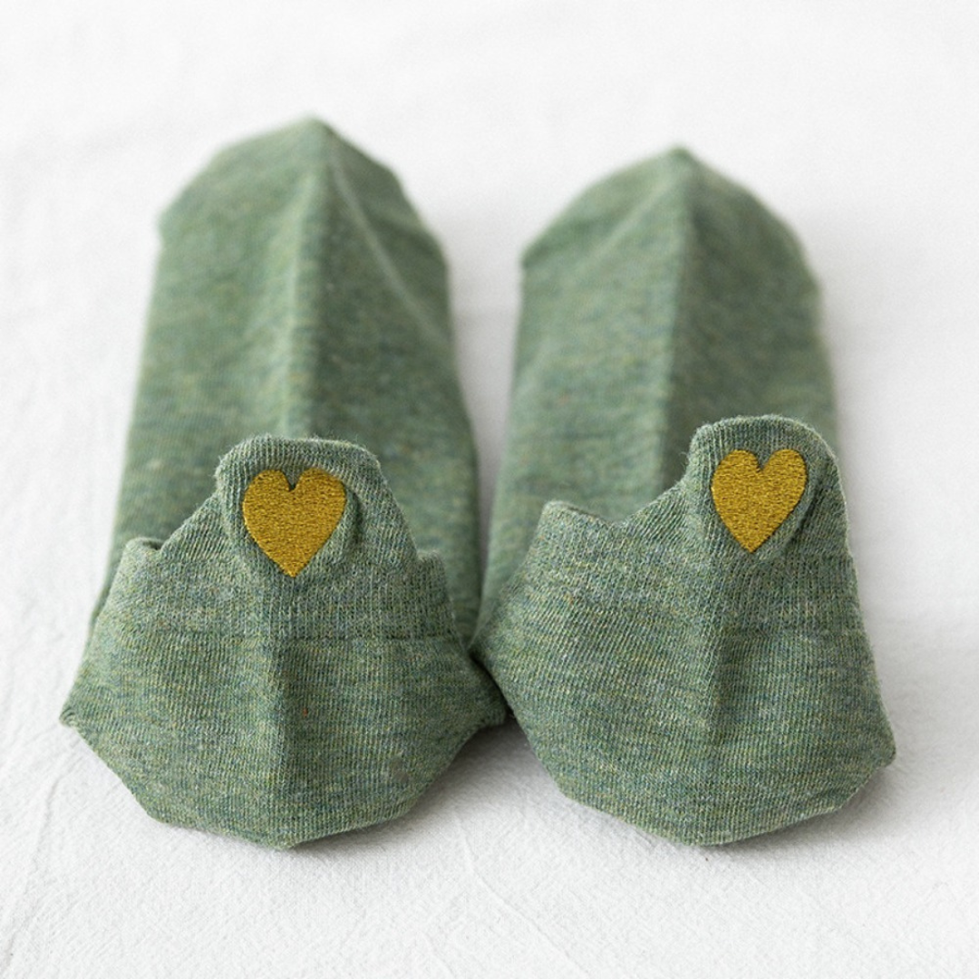 Chaussettes Courtes en Coton – Élégance avec Cœur Brodé