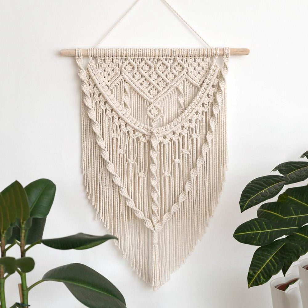Décoration murale en macramé avec détails artistiques