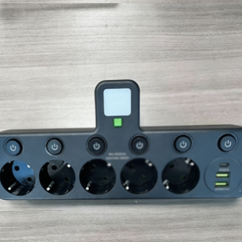 Multiprise avec ports USB, interrupteurs individuels et veilleuse