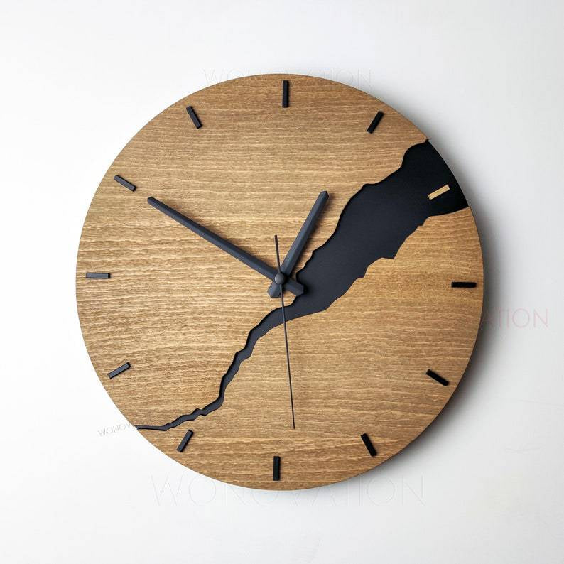Horloge murale en bois 30x30 cm avec affichage des chiffres ou division de lignes design naturel salon cuisine bureau horloge minimaliste de style scandinave | Sansotis