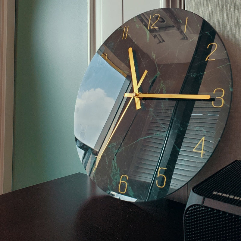 Horloge murale en verre classique pour une vie élégante