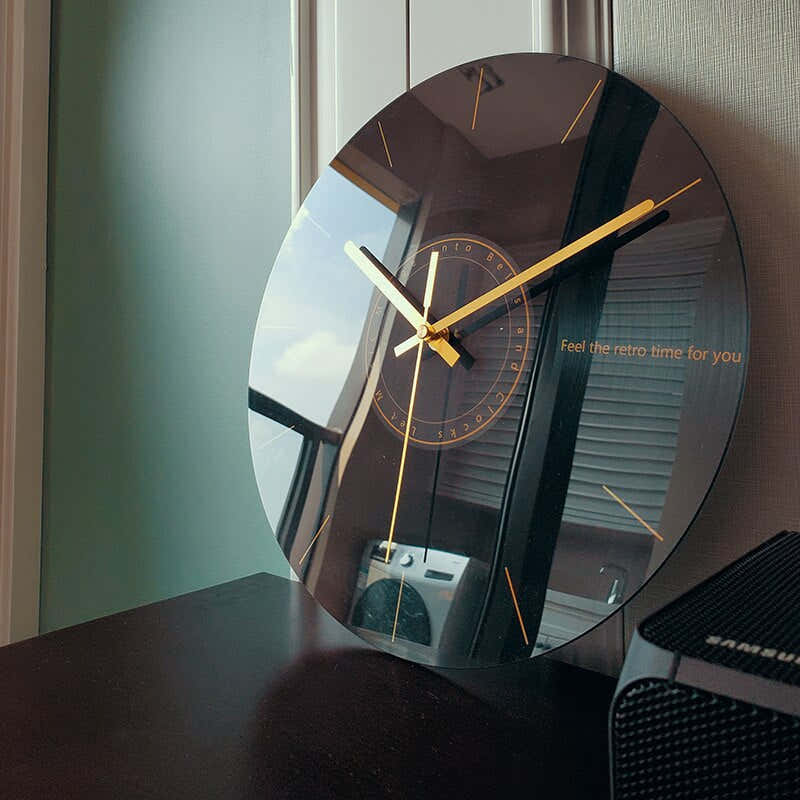 Horloge murale en verre classique pour une vie élégante