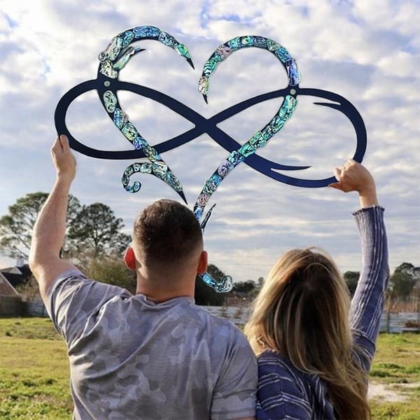 Décoration murale en fer avec coeur infini