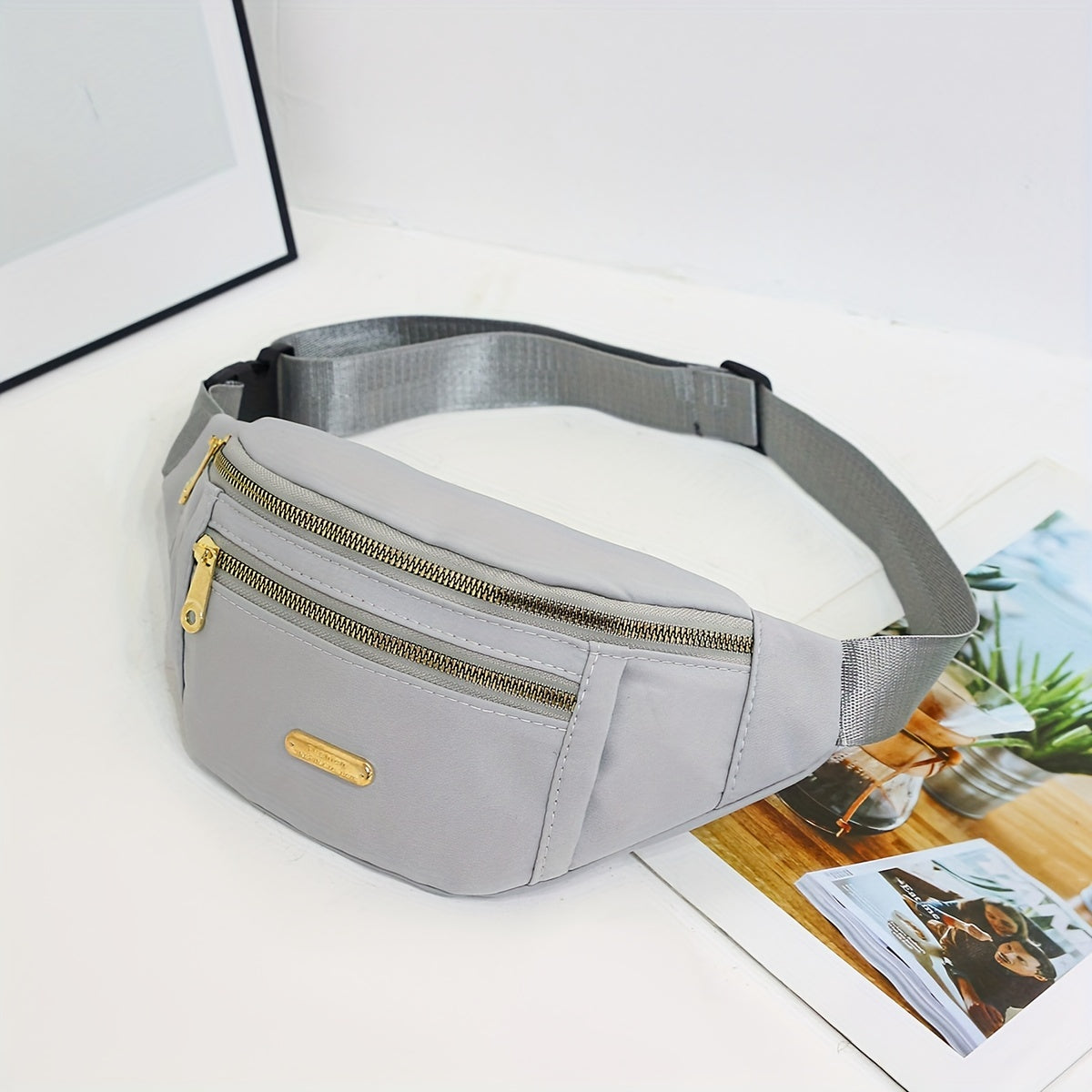 Sac banane léger pour femmes avec plusieurs poches zippées et une sangle réglable