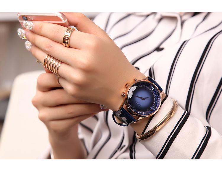 Montre pour femme en cuir véritable avec diamants de luxe bleu nuit (synthétique)
