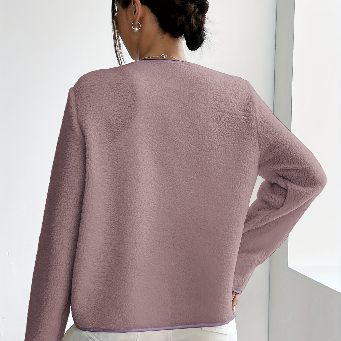 Veste élégante pour femme avec boutons – Intemporelle et douce pour l'automne et l'hiver