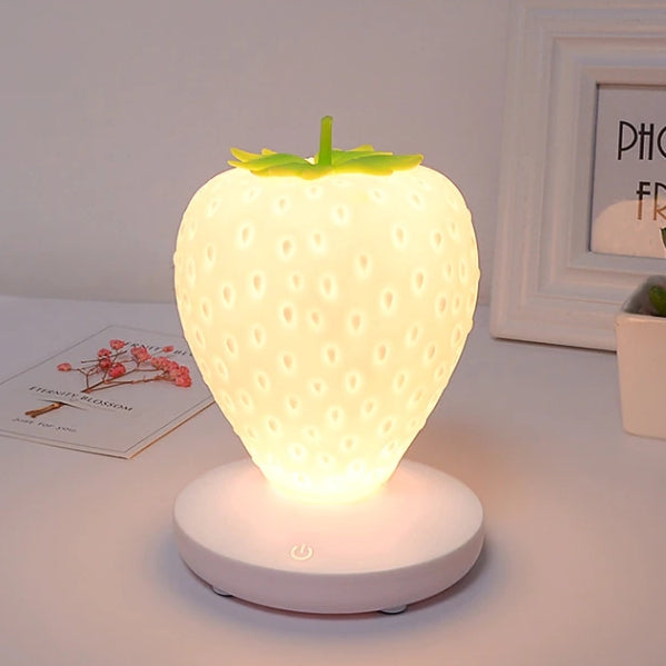 Lampe de table de nuit aux fraises