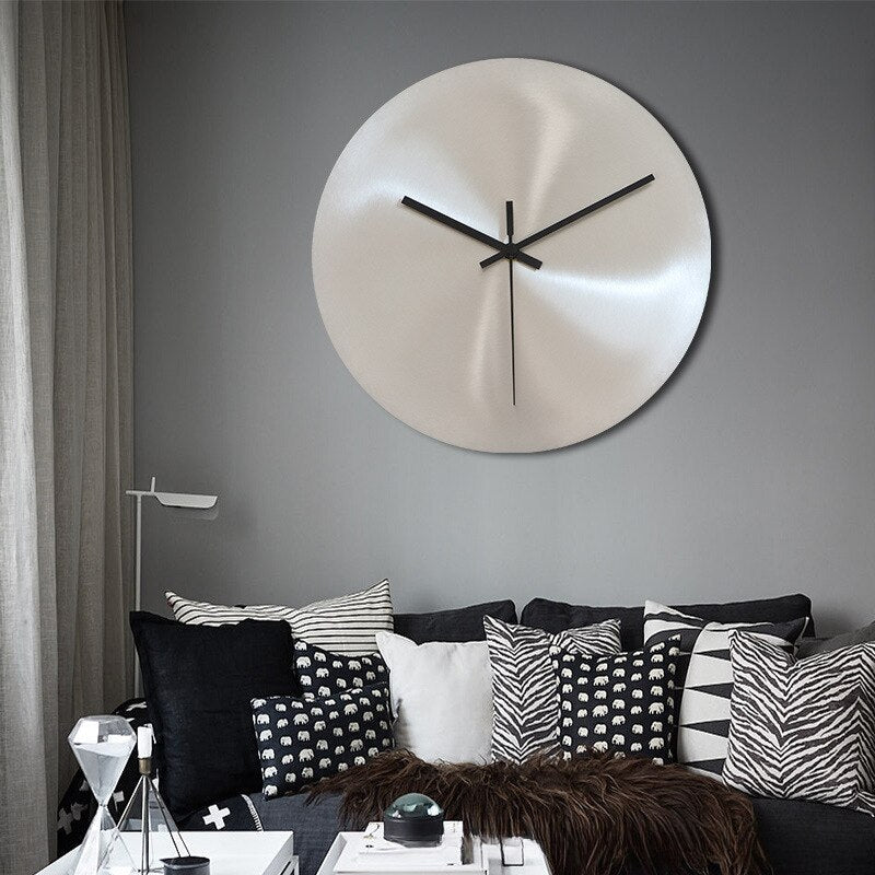 Horloge murale minimaliste | Conception en acier inoxydable brossé