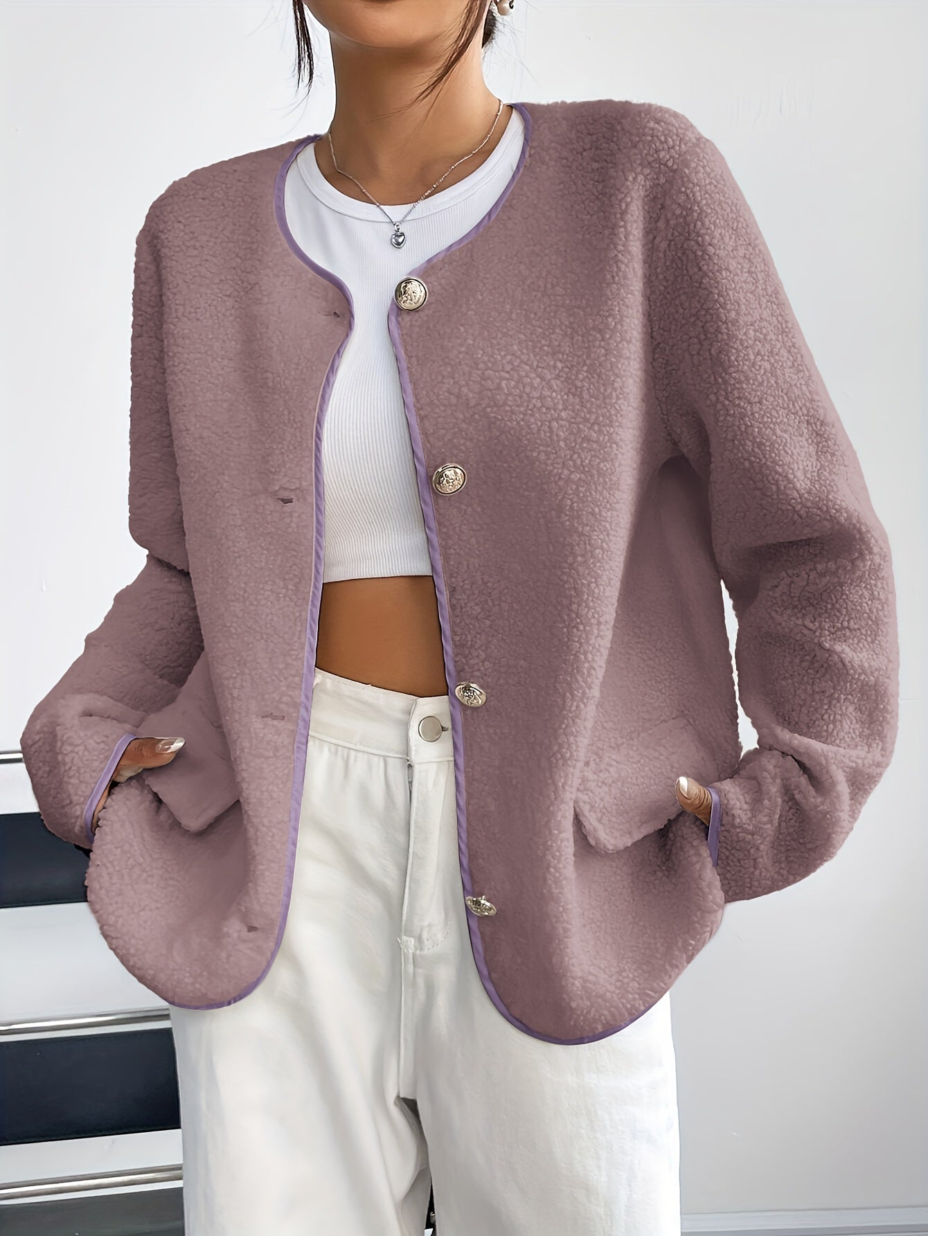 Veste élégante pour femme avec boutons – Intemporelle et douce pour l'automne et l'hiver