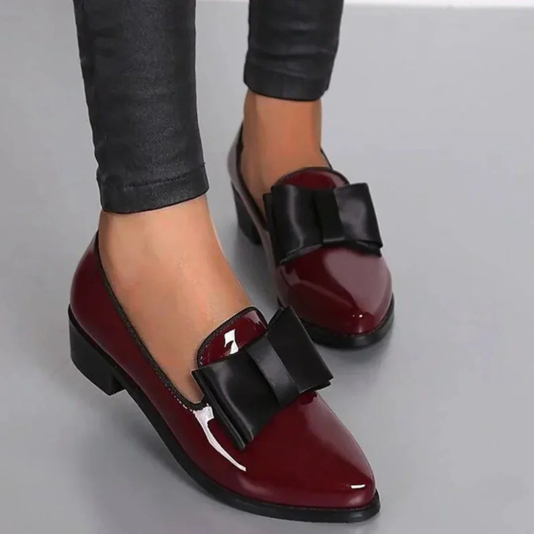 Mocassins pointus en Cuir Verni | Confort Stylé, Chic et Moderne