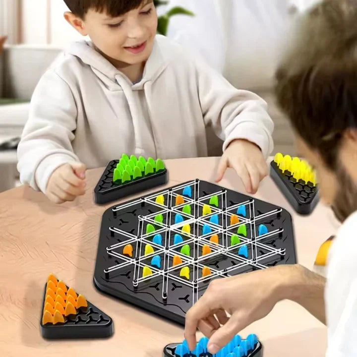 Jeu de société de stratégie triangulaire – 2 à 4 joueurs et casse-tête familial amusant