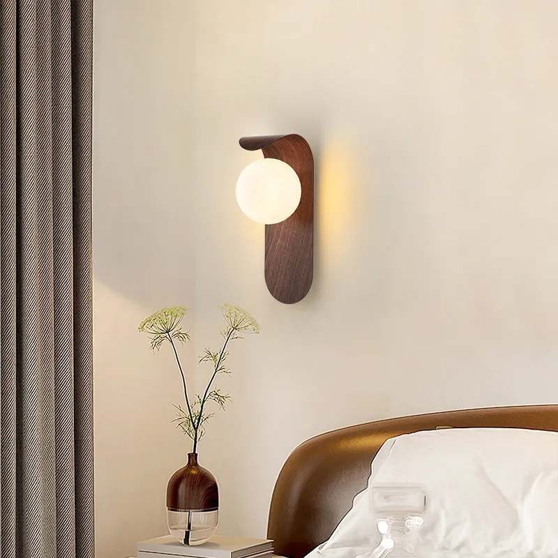 Lampe murale en bois moderne | Conception en noyer naturel