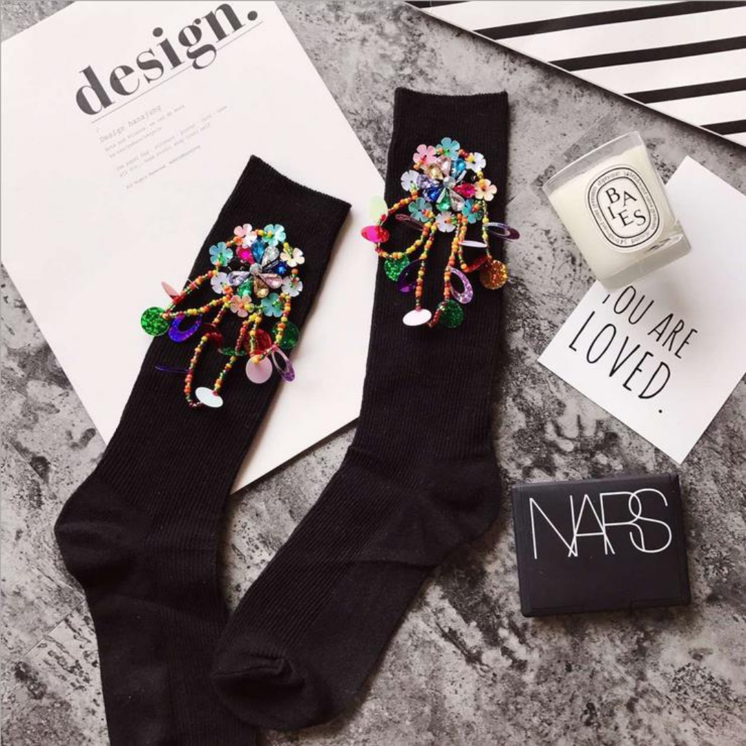 Chaussettes Femme Brodées à la Main – Perles & Paillettes Colorées pour un Style Unique