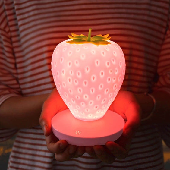 Lampe de table de nuit aux fraises