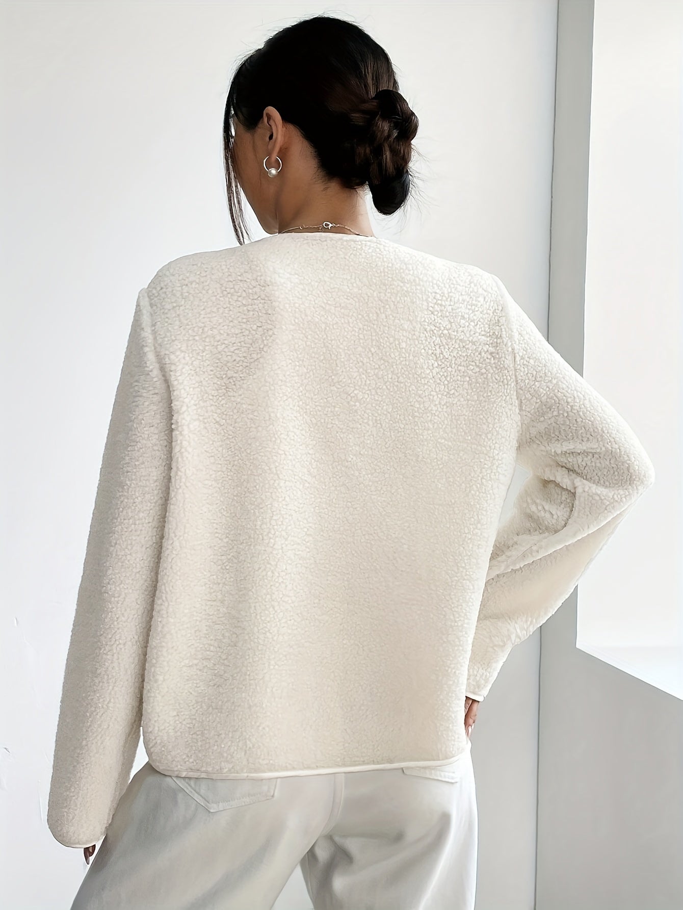 Veste élégante pour femme avec boutons – Intemporelle et douce pour l'automne et l'hiver