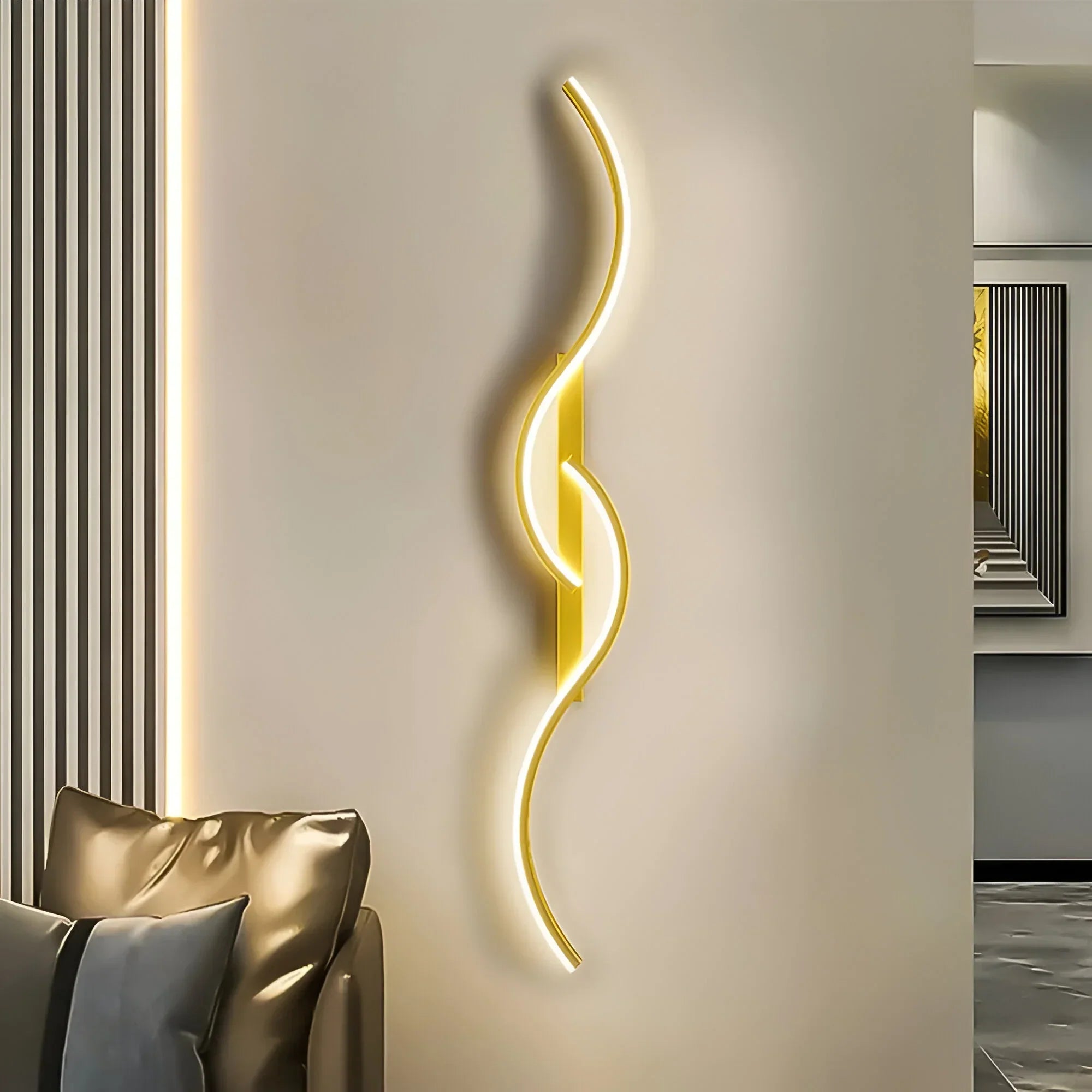 Applique murale incurvée moderne pour éclairage intérieur atmosphérique | Sansotis