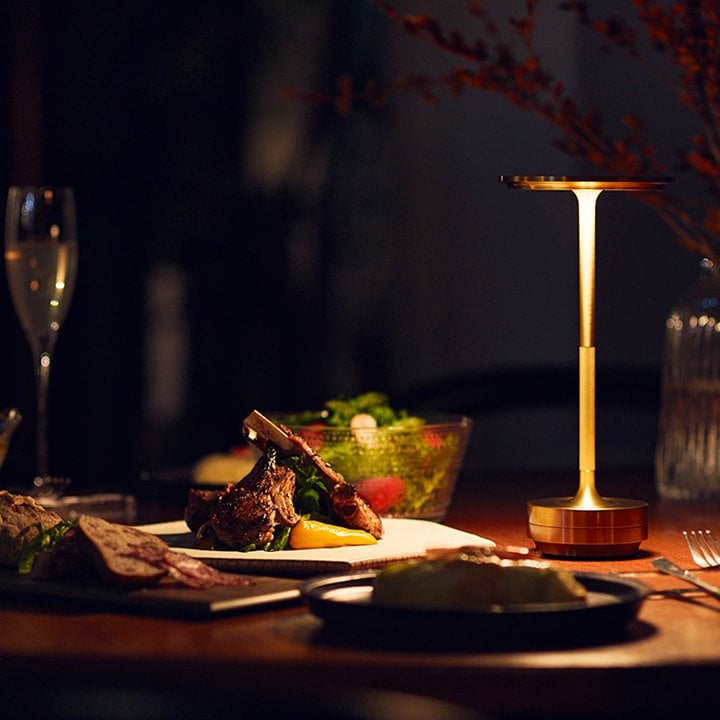 Lampe de table sans fil – Lampe de bureau étanche à intensité variable et rechargeable