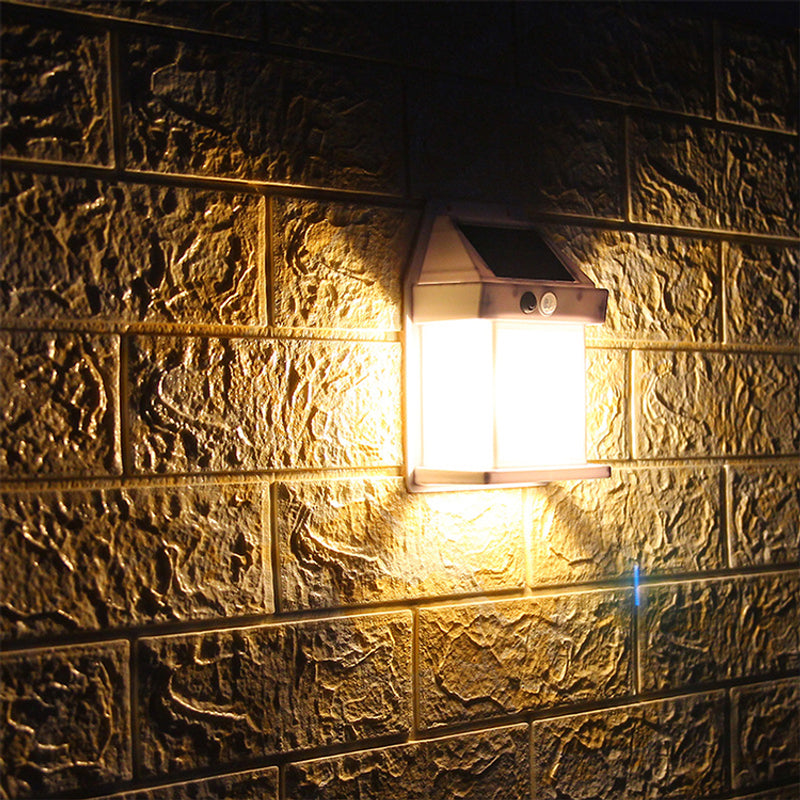 Applique murale à détecteur de mouvement solaire | Conception de lanterne noire moderne