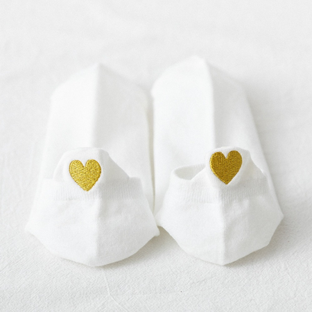 Chaussettes Courtes en Coton – Élégance avec Cœur Brodé