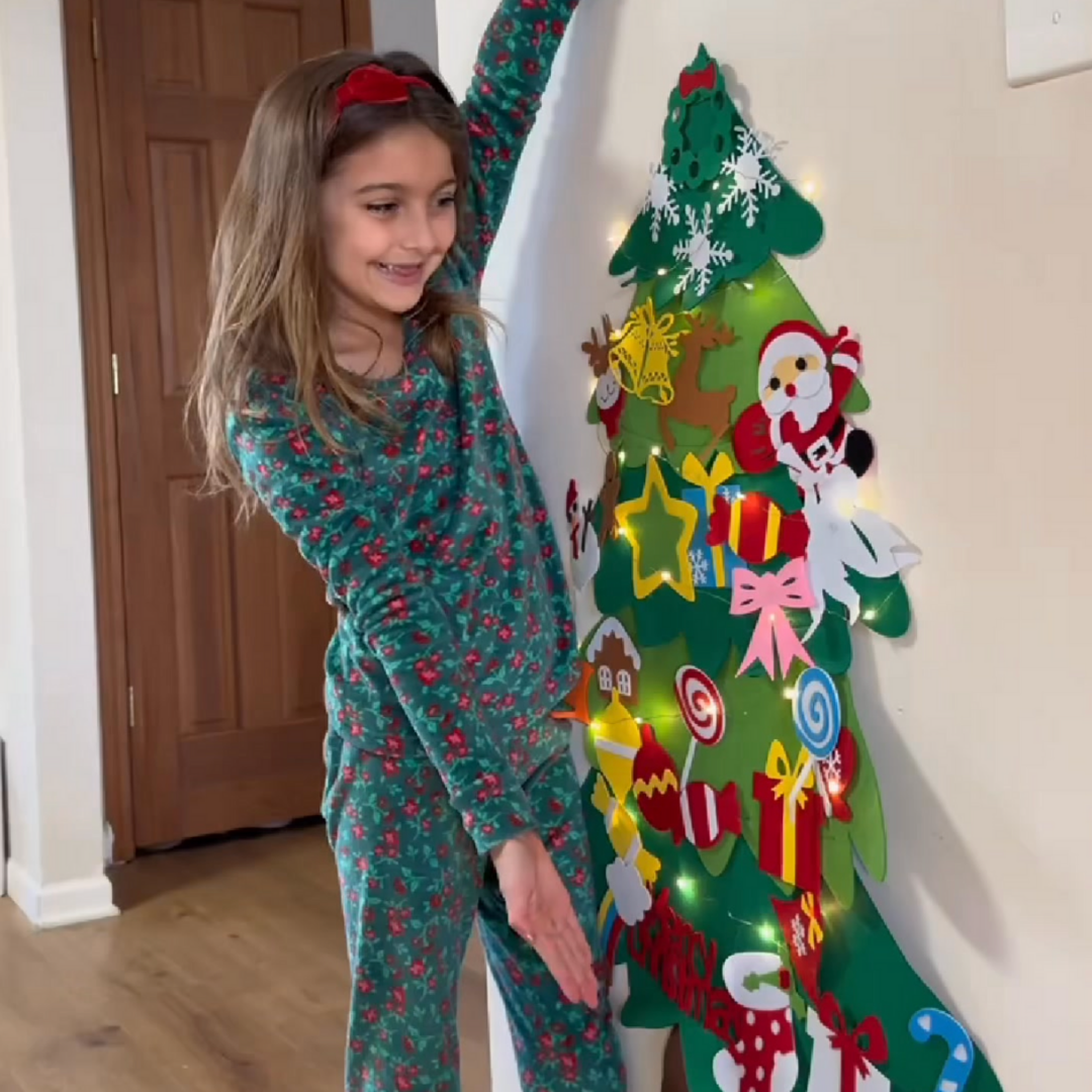 TibaToes™ Christmas Tree Play Set – Sapin de Noël Montessori pour Tout-Petits
