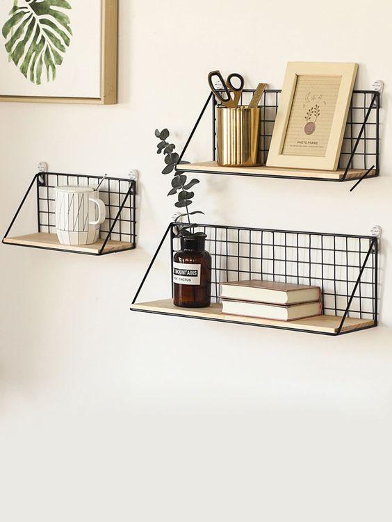 Étagère murale moderne | Présentoir en bois avec grille en métal noir