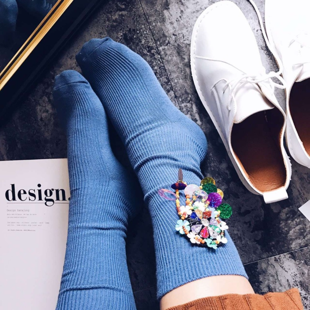 Chaussettes Femme Brodées à la Main – Perles & Paillettes Colorées pour un Style Unique