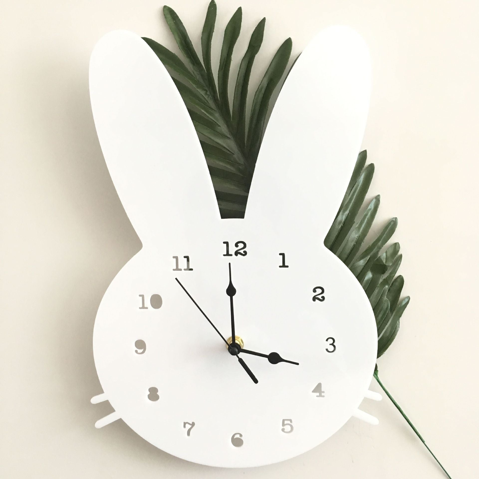 Horloge murale de lapin nordique | Conception moderne en bois