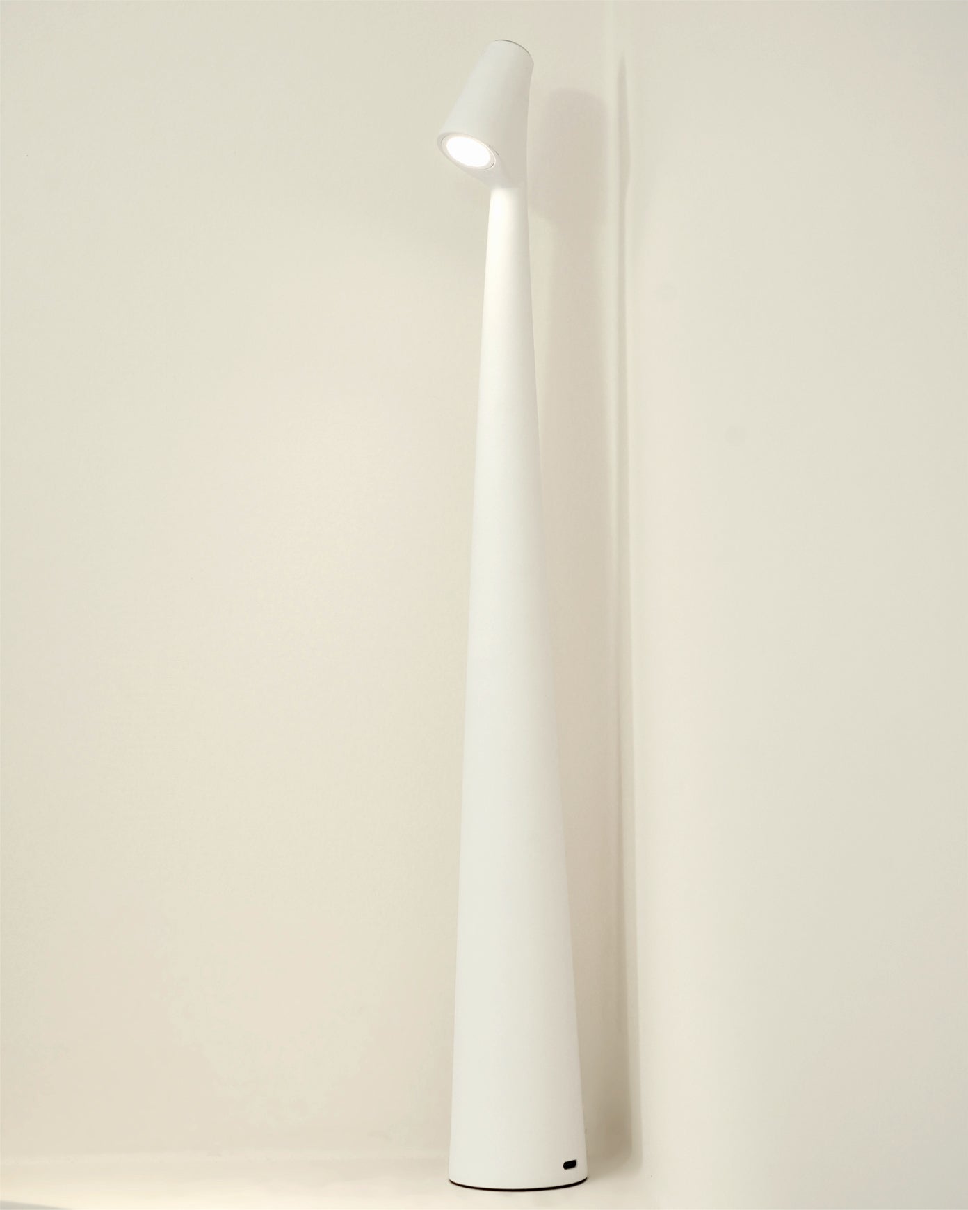 Lampe de bureau LED moderne | Conception rechargeable à commande tactile