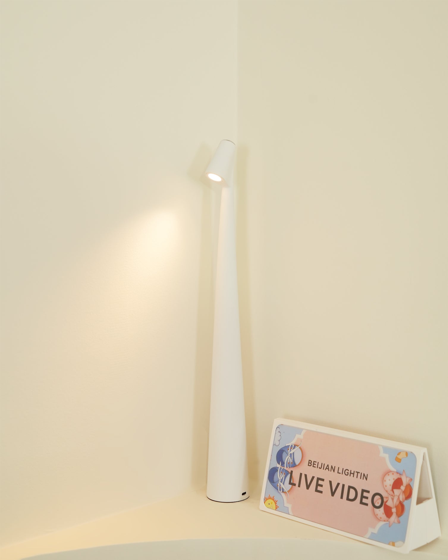 Lampe de bureau LED moderne | Conception rechargeable à commande tactile