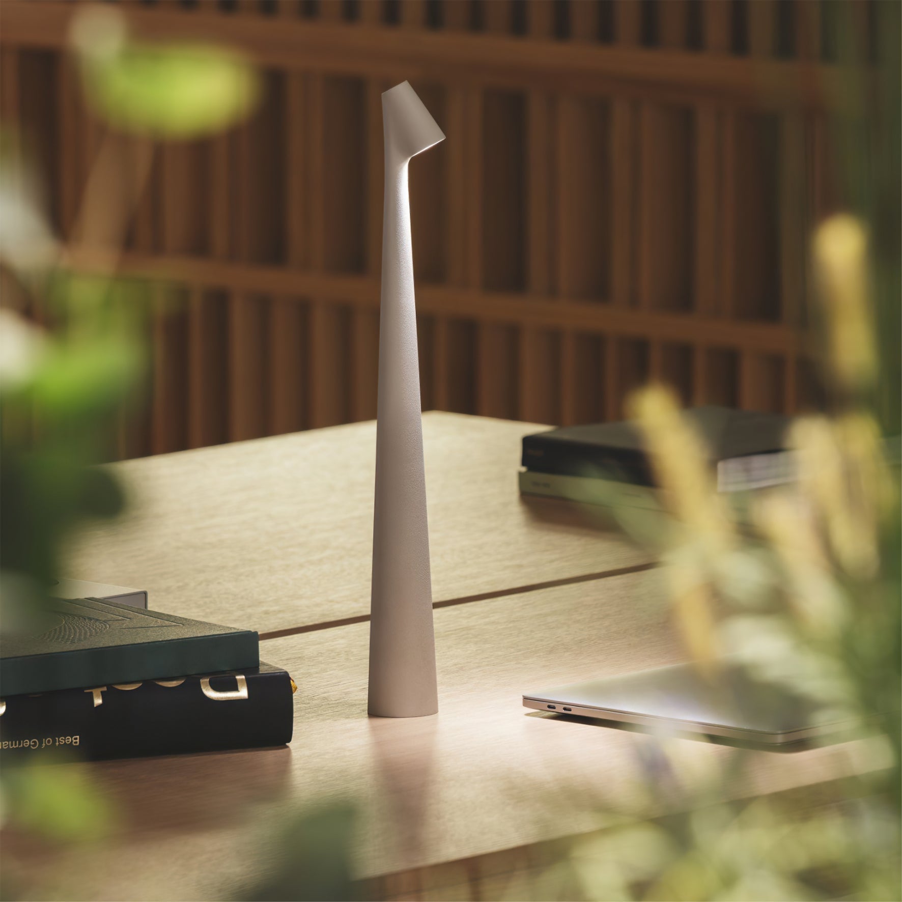 Lampe de bureau LED moderne | Conception rechargeable à commande tactile