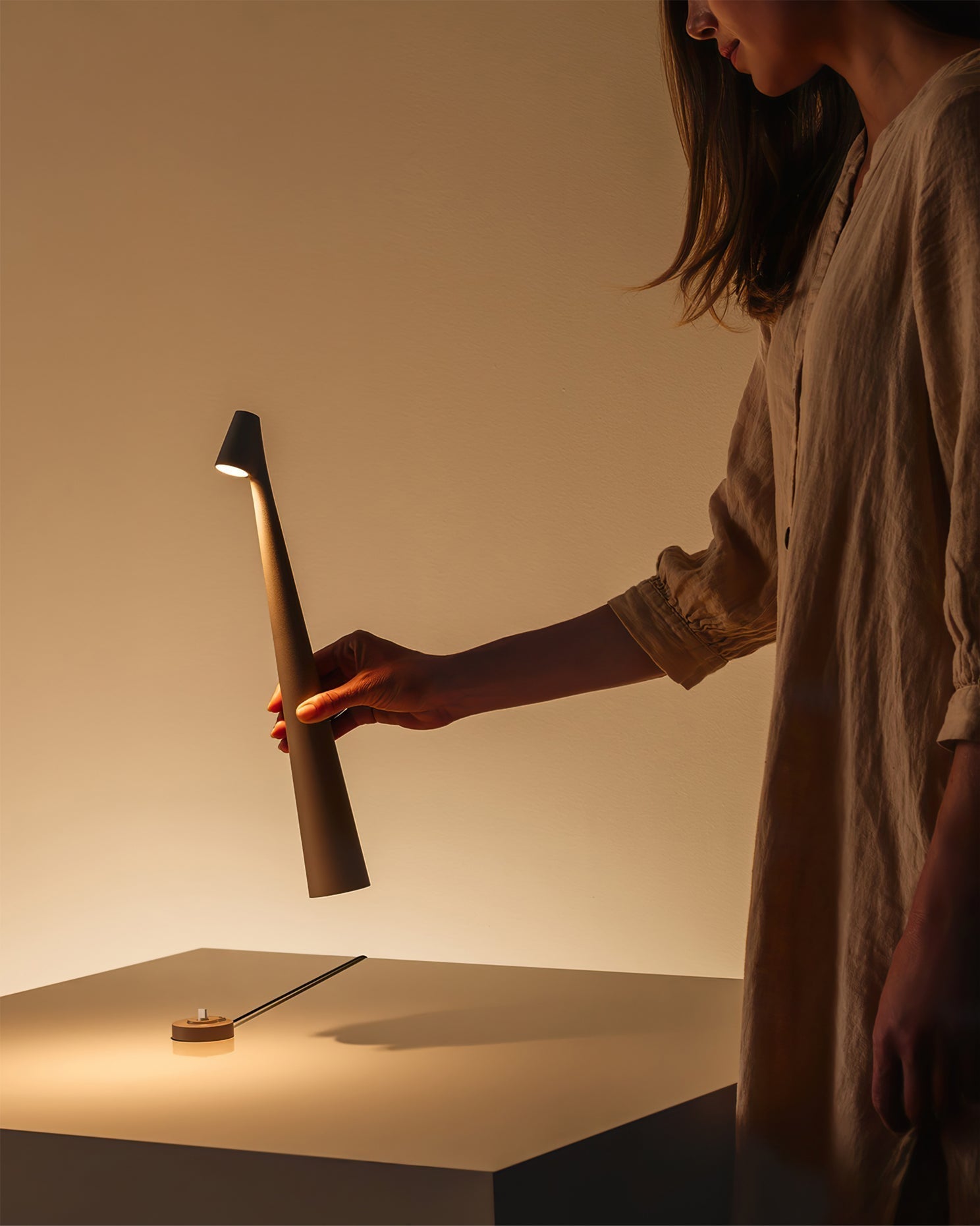 Lampe de bureau LED moderne | Conception rechargeable à commande tactile