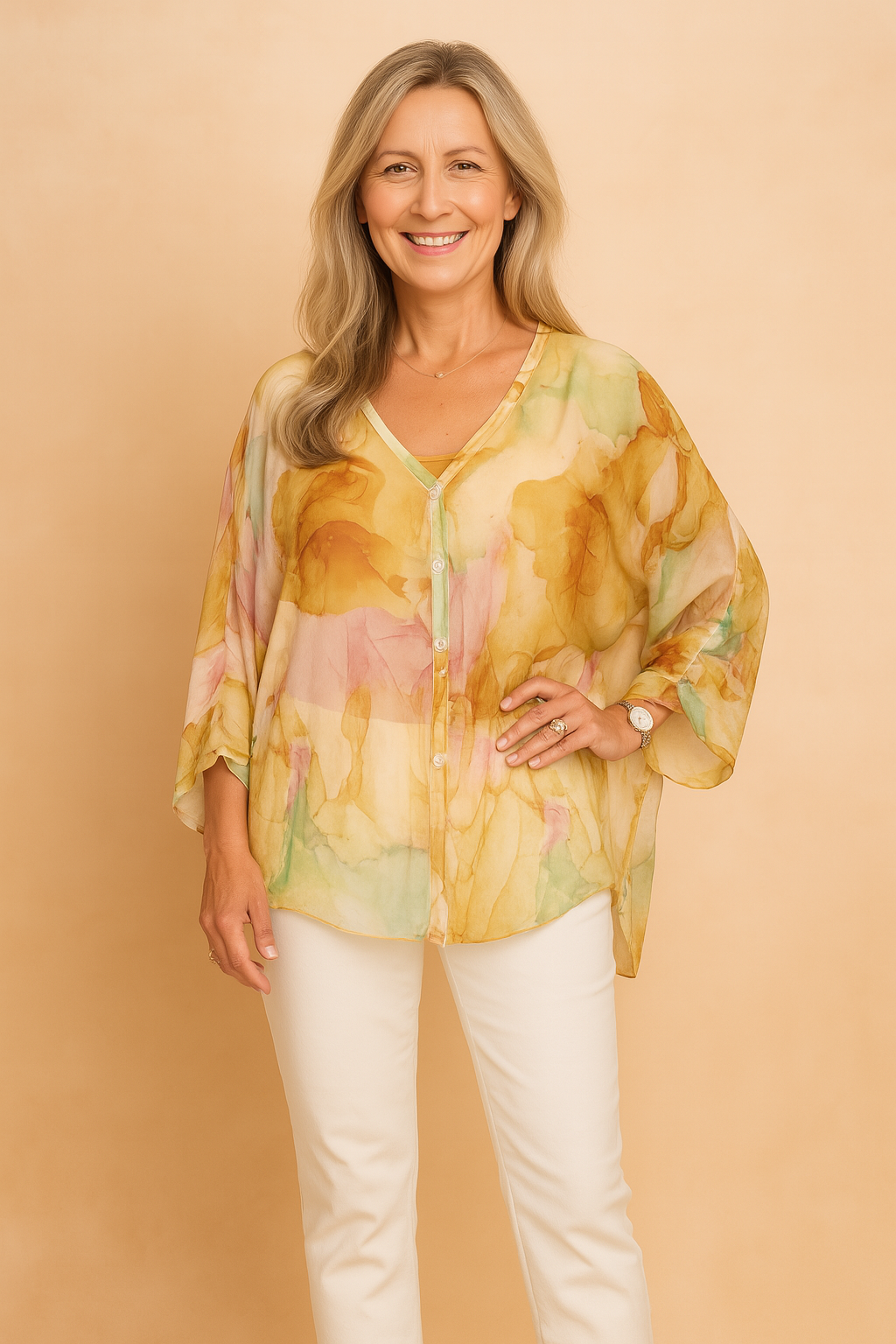 Blouse légère à motif artistique pour femmes — Parfaite pour les tenues décontractées d'été
