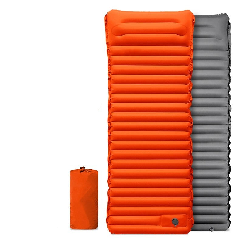 Matelas de camping gonflable avec pompe à pied intégrée et design compact