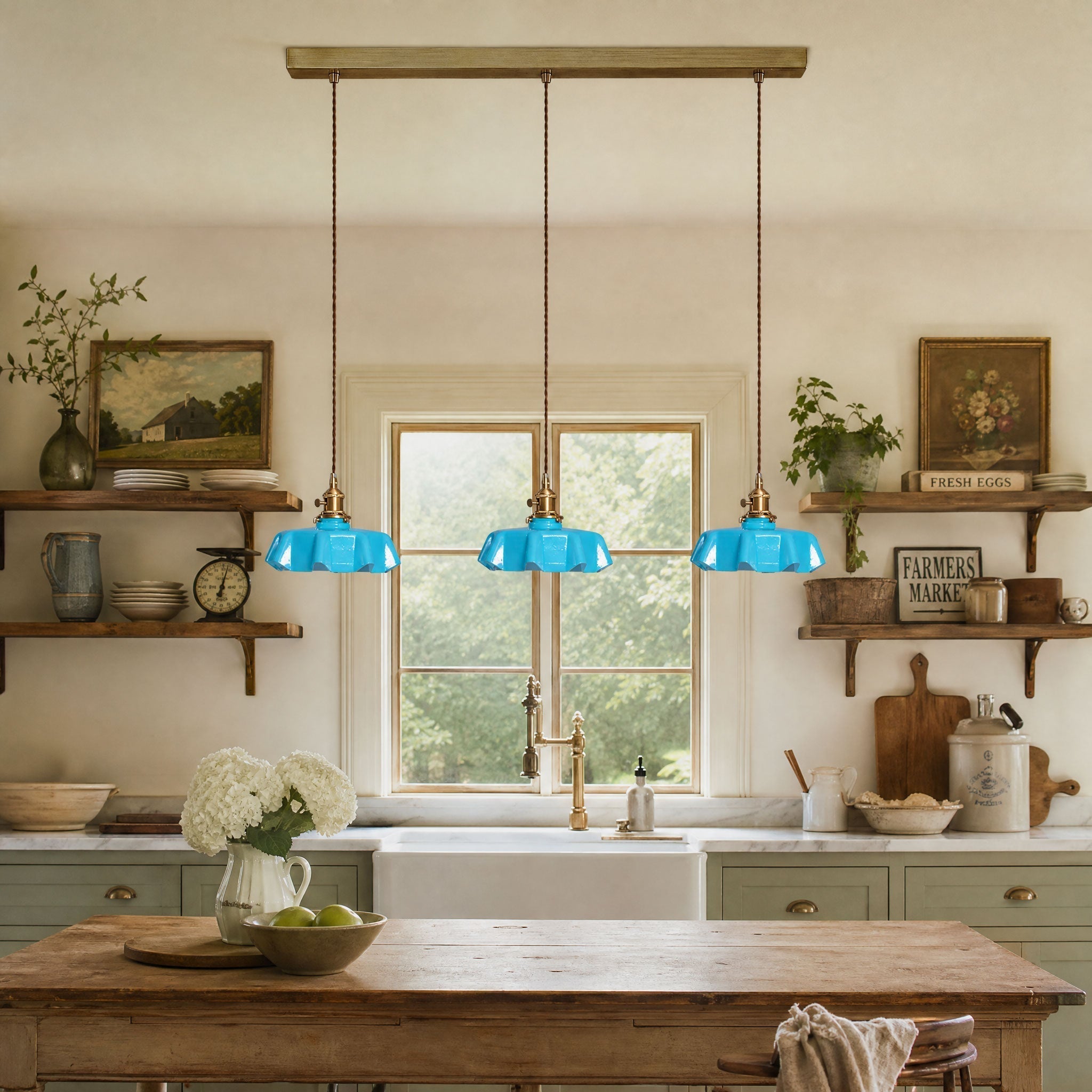 Lampe à suspension plissée à fleurs françaises — Design d'éclairage vintage