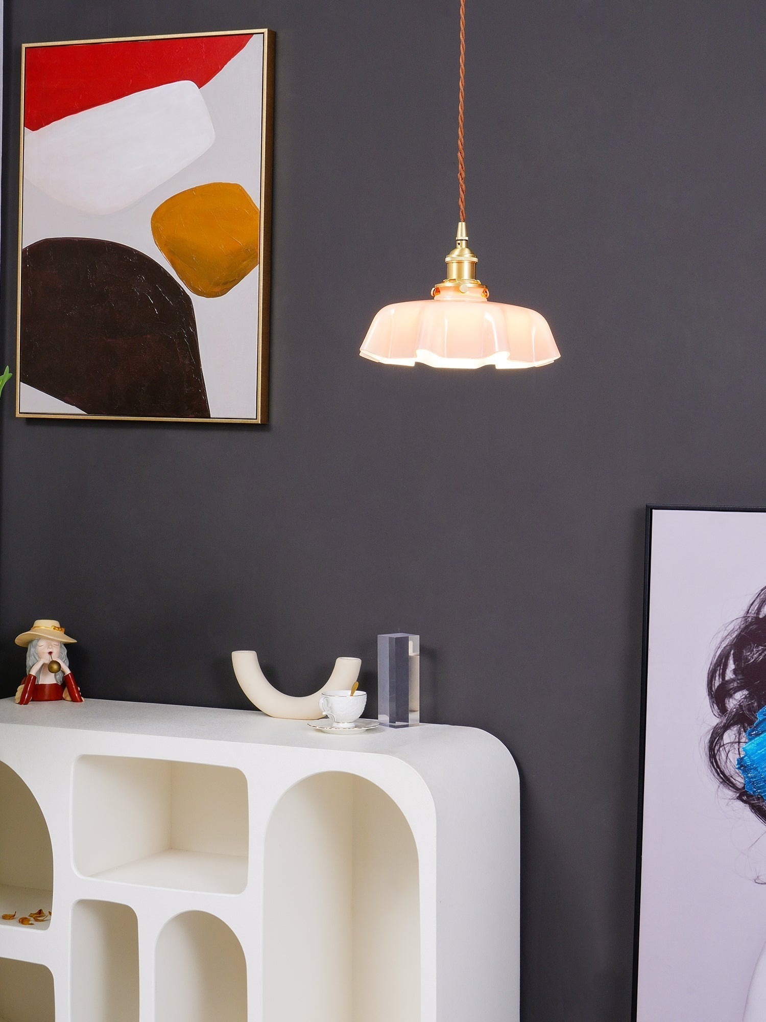 Lampe à suspension plissée à fleurs françaises — Design d'éclairage vintage
