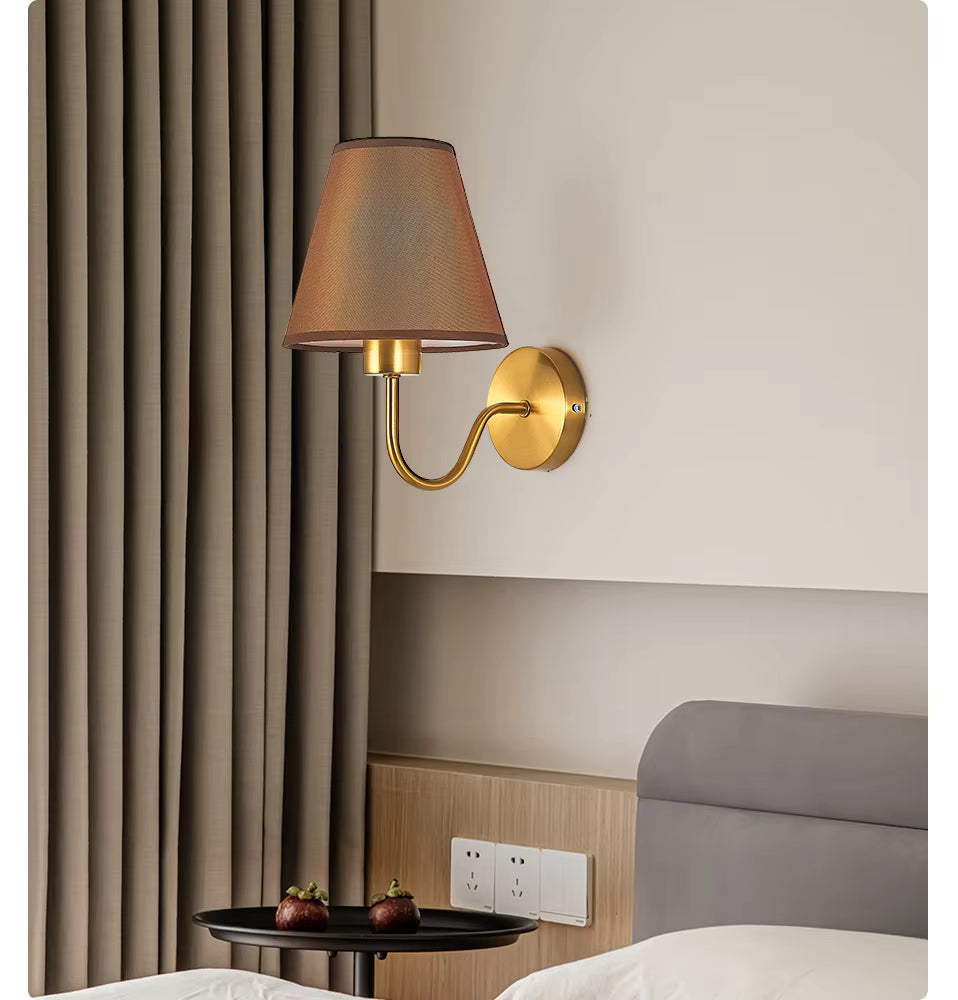 Applique murale moderne | Or brossé avec abat-jour en tissu