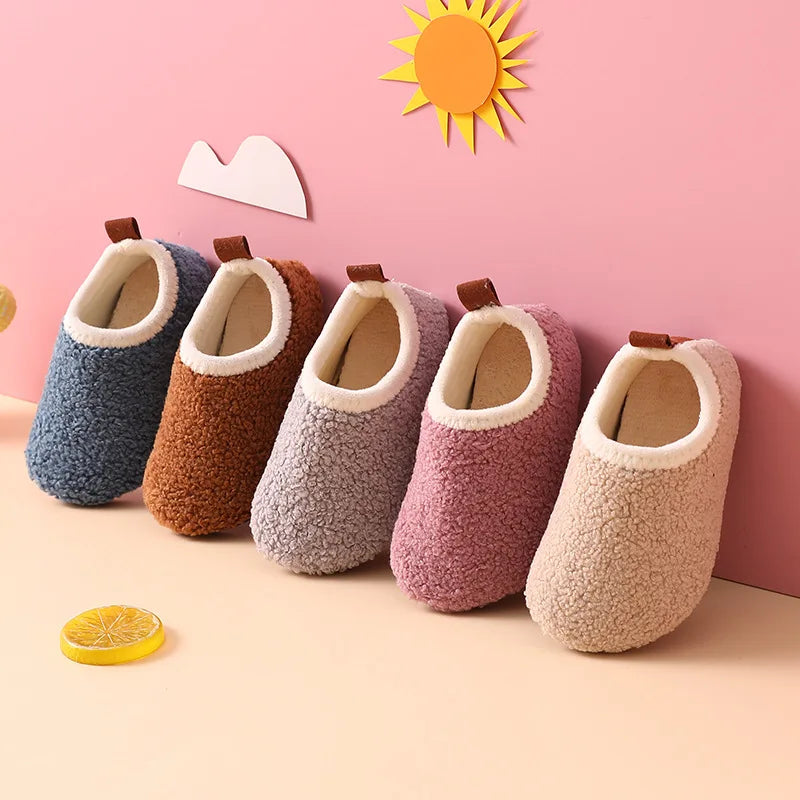 Chaussons chauds antidérapants en laine et caoutchouc pour enfants – Chaussons d’intérieur confortables pour enfants
