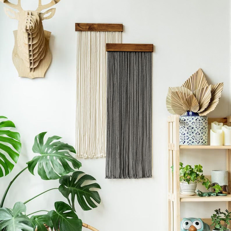 Décoration murale en macramé avec frange multicolore