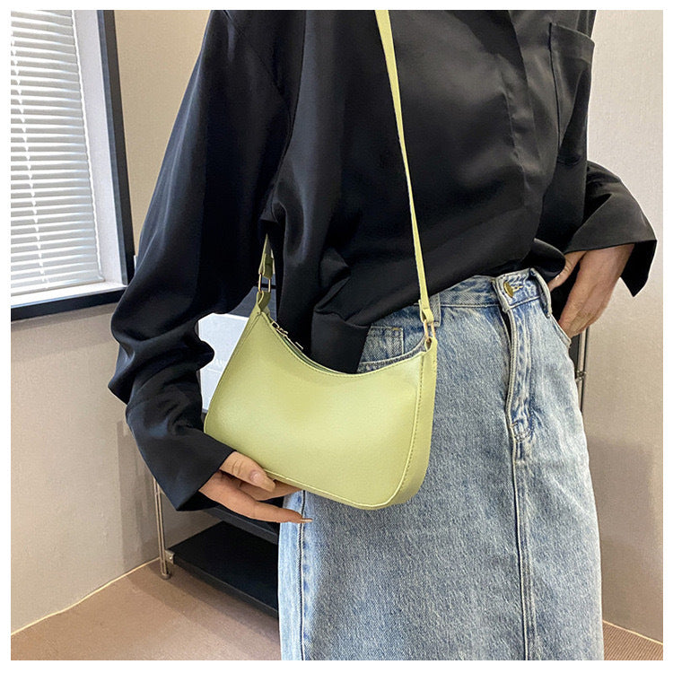 Sac à main élégant au design ondulé