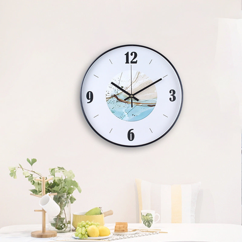 Horloge murale avec élégant motif de feuilles