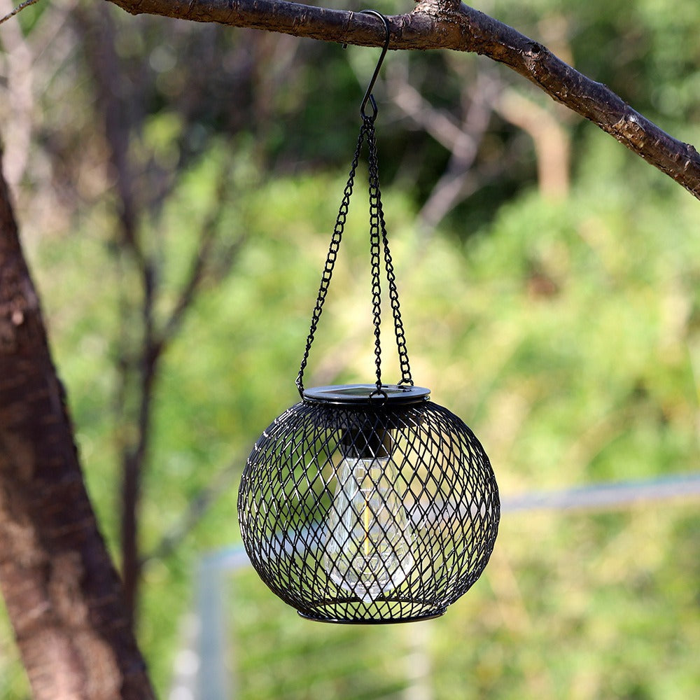 Lampes d'extérieur suspendues solaires avec ampoule à filament LED de style vintage et suspension étanche en cage métallique