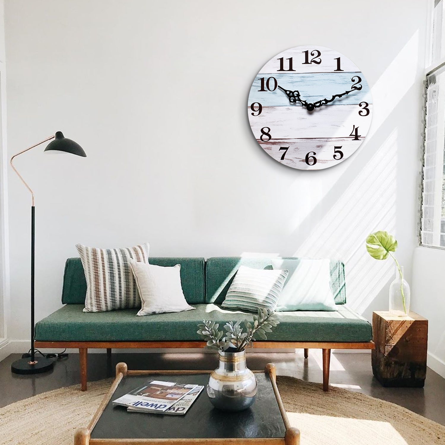 Horloge murale au design rustique en bois
