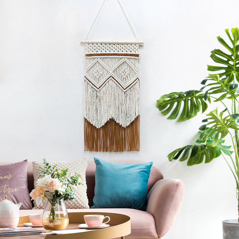 Décoration murale en macramé avec franges créatives