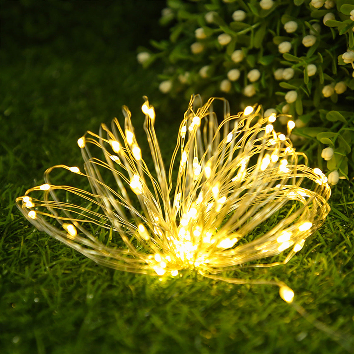 Guirlande lumineuse solaire d'extérieur en fil de cuivre avec boîtier de batterie rechargeable et piquet de terre